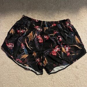 Size 10 Lululemon Low rise Hottie Hot 4 Inch shorts